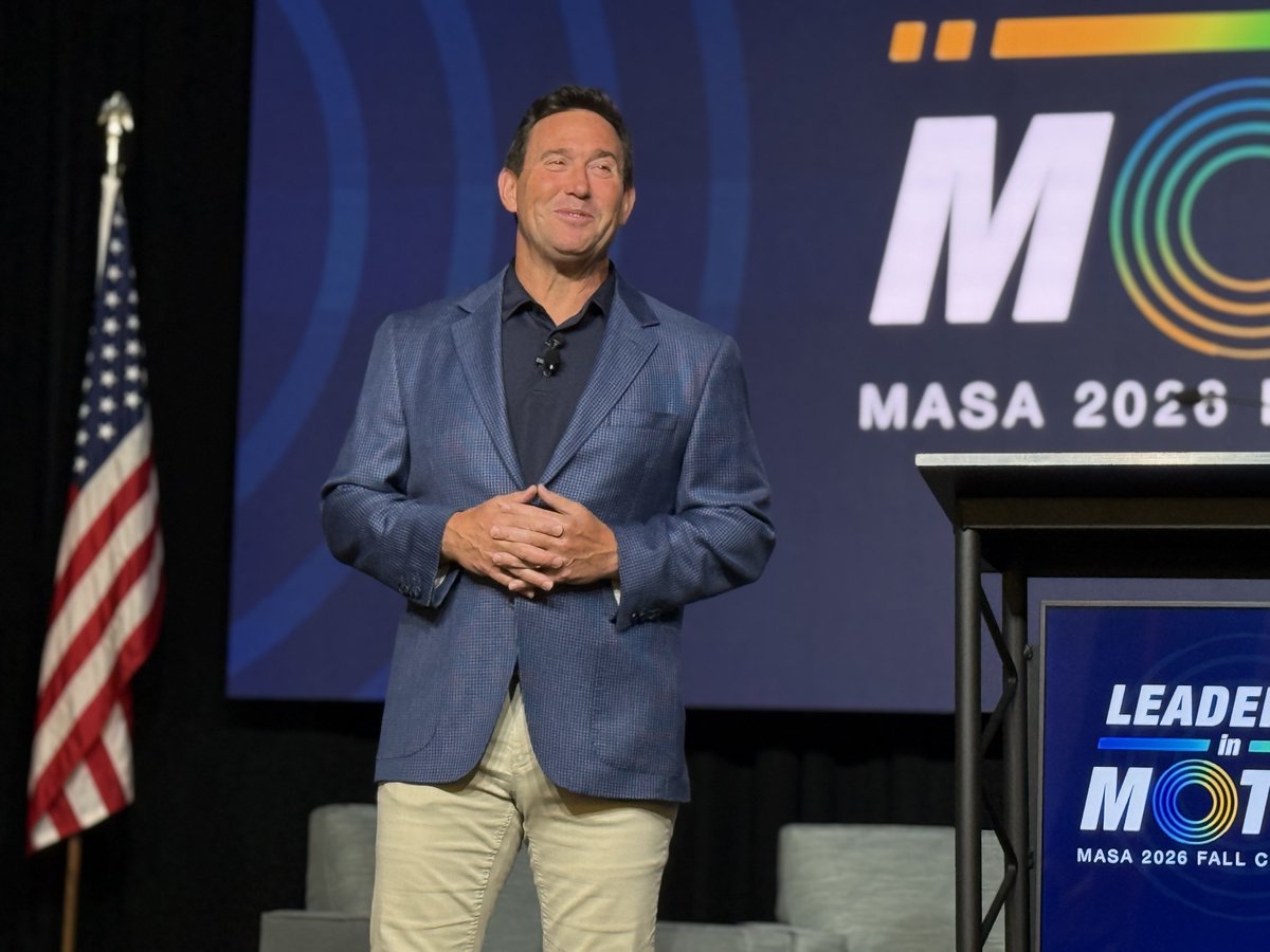 MASASupts's tweet photo. ✌🏻Day Two is off to an inspiring start with Jon Gordon and a powerful message on positive leadership, connection, and commitment. #MASALeads https://t.co/kRetvN5QGA
