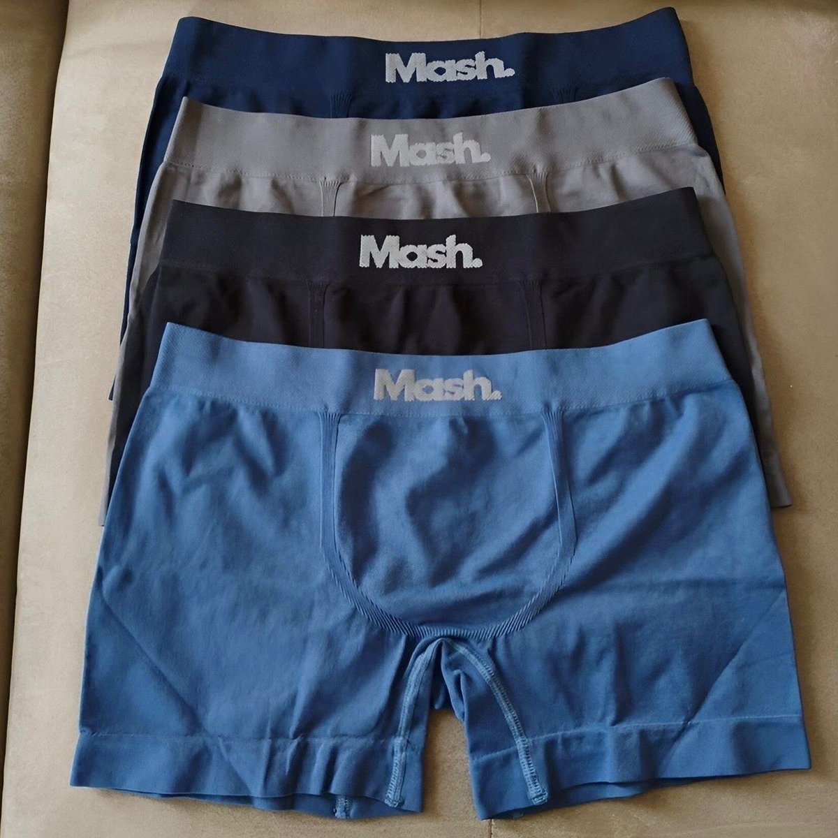 ofertasdehj's tweet photo. NÃO QUERO VER NINGUÉM SEM CUECA

Kit com 4 Cuecas Boxer Microfibra sem Costura Mash

De R$154 por R$58 no Pix💵
Use o Cupom: MELHORCUPOM🎟️

https://t.co/aRPcGsuT0z https://t.co/NQ1MLR6Jt2