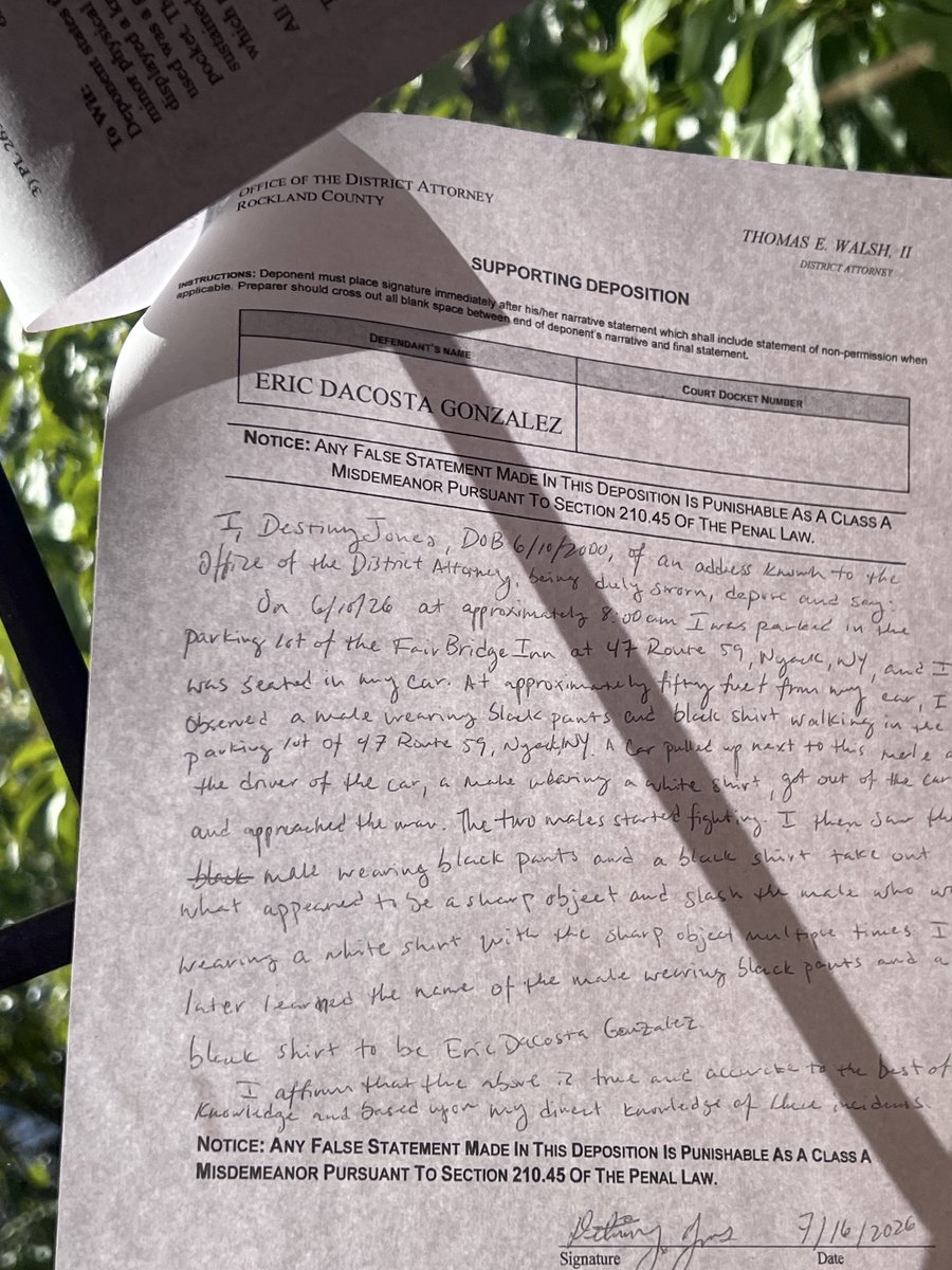 dericdgonzalez's tweet photo. Who d F is DESTING JONES DETECTIVE 7/16/26 6/10/2020 .@Sinaloa_leaks .@SinaSinFiltro .@MarcosBedoya .@Ismaelimperial .@mayitogordo3 .@mgordoo https://t.co/pDD97zibDV