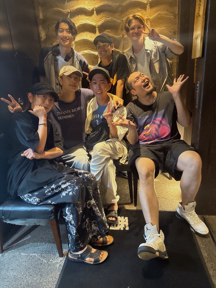 masashi_oyama's tweet photo. 本番後に突然の四天会。

顔出せて良かった。

好き。

あれ、世代違う不二おるな。笑 https://t.co/K4Mnak81QH
