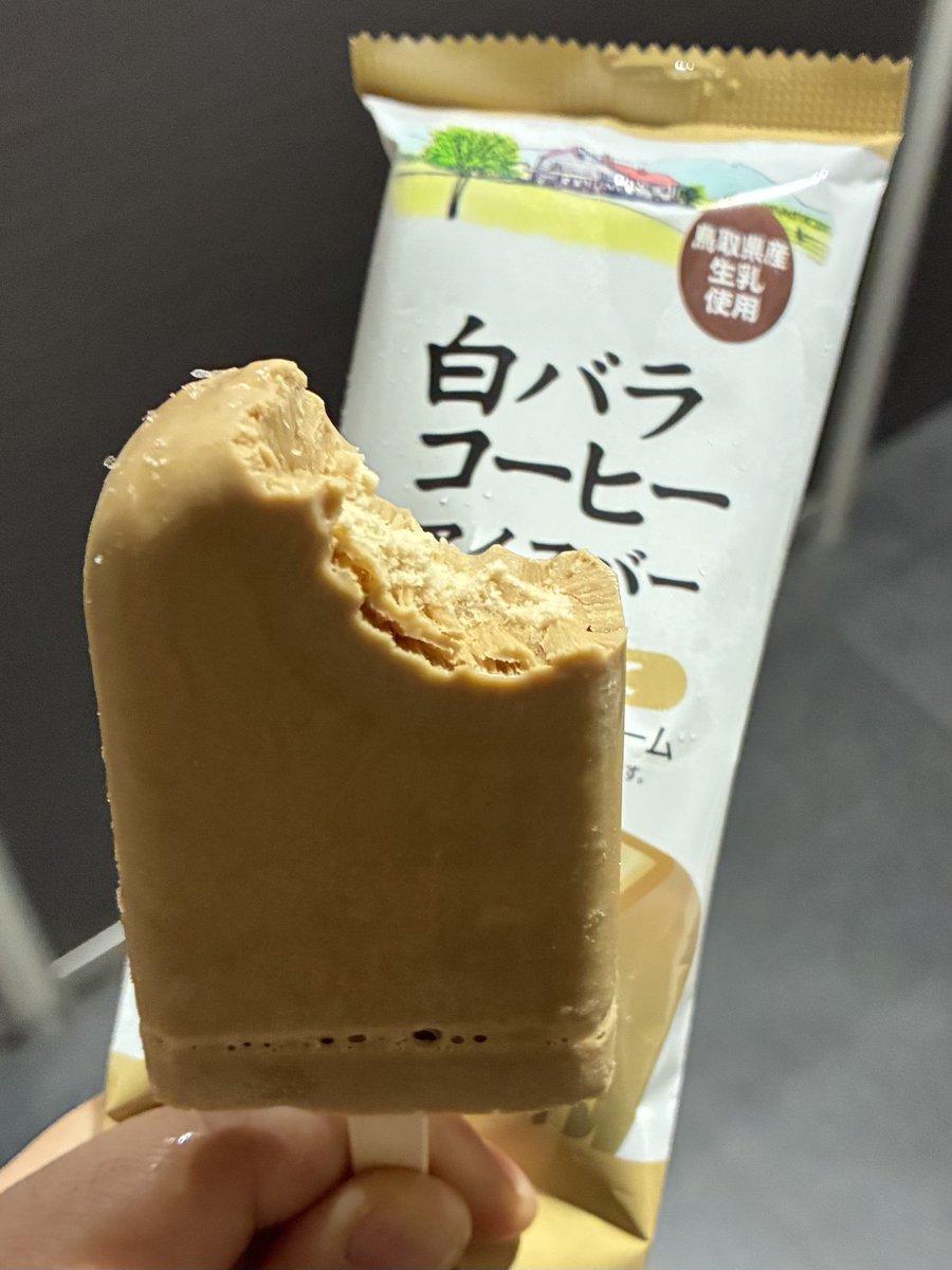 desire_yuya's tweet photo. 白バラあるのさすがすぎ！
宍道湖のしじみがあさりくらい大きくて、しじみみたいな目してるって言われるおれには希望でしかなかった👁👁
いい接待されました〜がんばろう〜 https://t.co/VRenzmrKOG