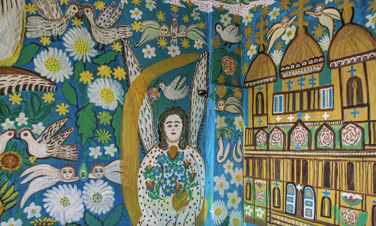 ukr_arthistory's tweet photo. Polina Raiko's main and only artwork was her house. She started painting in her 60s and created her own world of heaven and hell, like Dante in his masterpiece. She was from Oleshky in the Kherson region. Google this city now. https://t.co/54AJRgGl2e