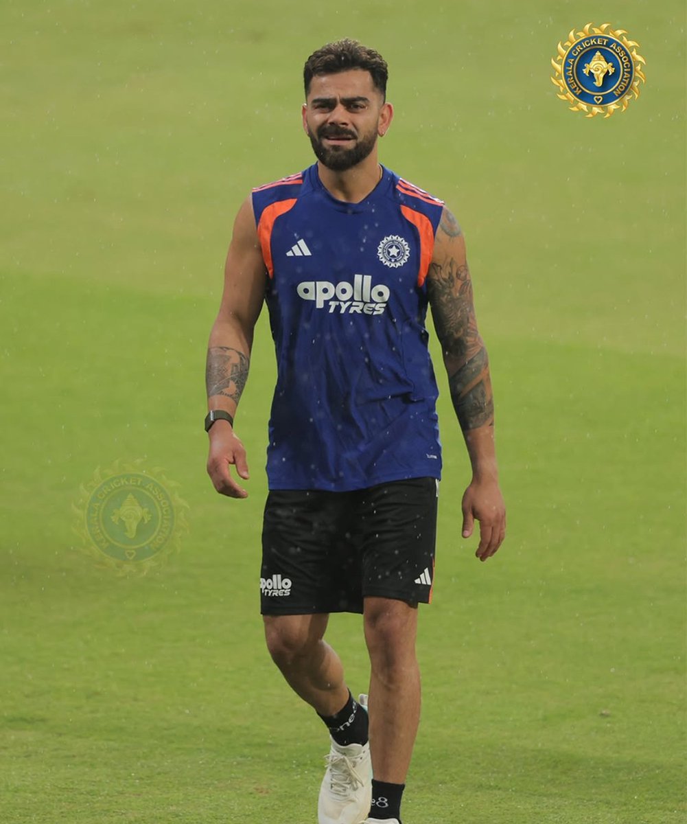 CricCrazyJohns's tweet photo. THE GOAT KOHLI IN KERALA 🐐😍 https://t.co/fxMceTM4sj