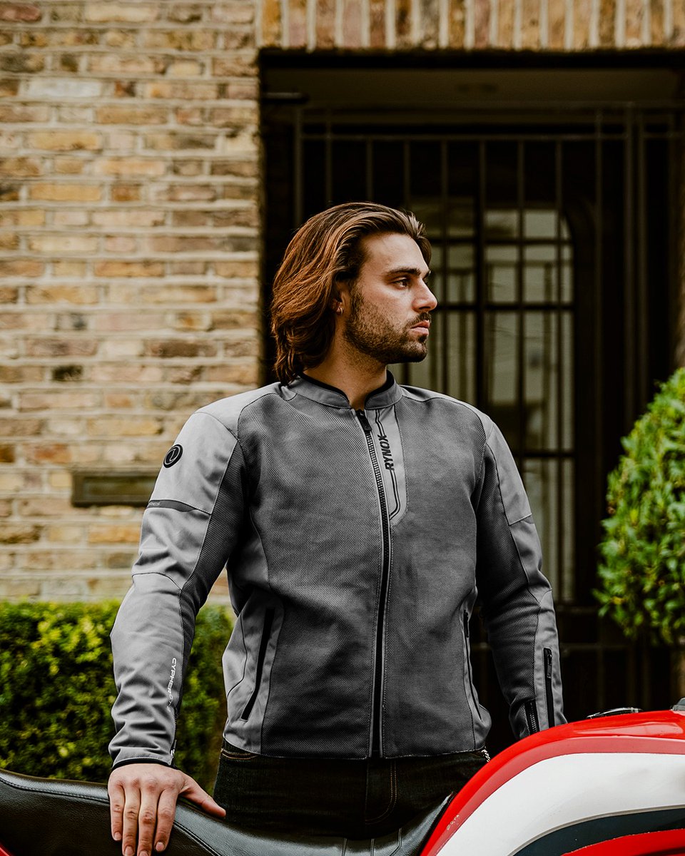 matthcox75835's tweet photo. They start as a commute or coffee plan and become a reason to take the long way. The Cypher GT 2 is built for everyday riders who want thoughtful, protective gear that never feels overbuilt. Rynox Cypher GT 2 Jacket. https://t.co/0ycH9CQqKZ