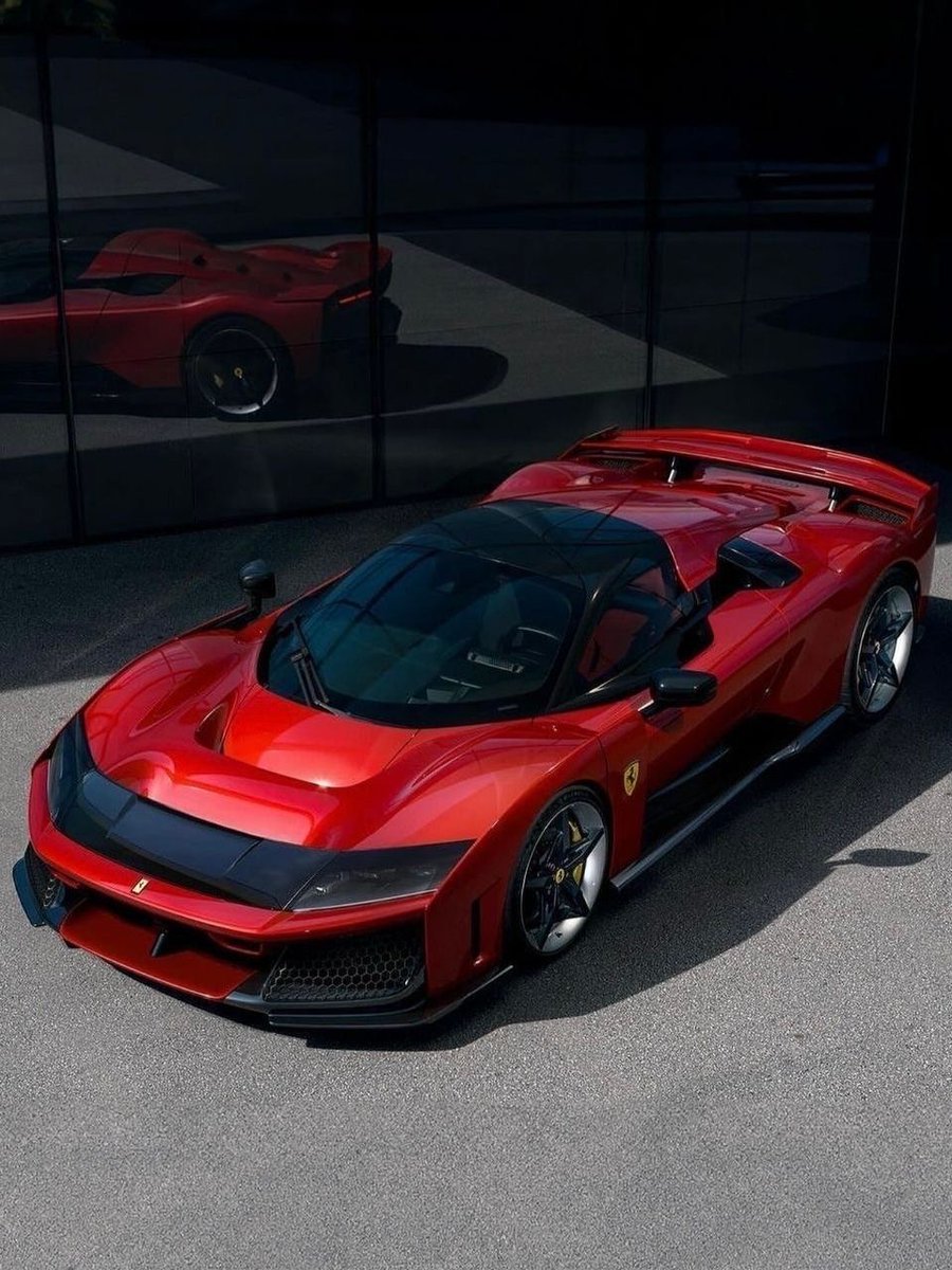 MarvelousRides's tweet photo. Ferrari F80 ❤️

At the heart of the Ferrari F80 is a 3.0L twin-turbo V6 paired with three electric motors, producing 1,184 hp. The V6 shares its architecture with Ferrari’s endurance racing engines, proving that smaller displacement can still deliver extraordinary performance. https://t.co/XVtBkWvLAS