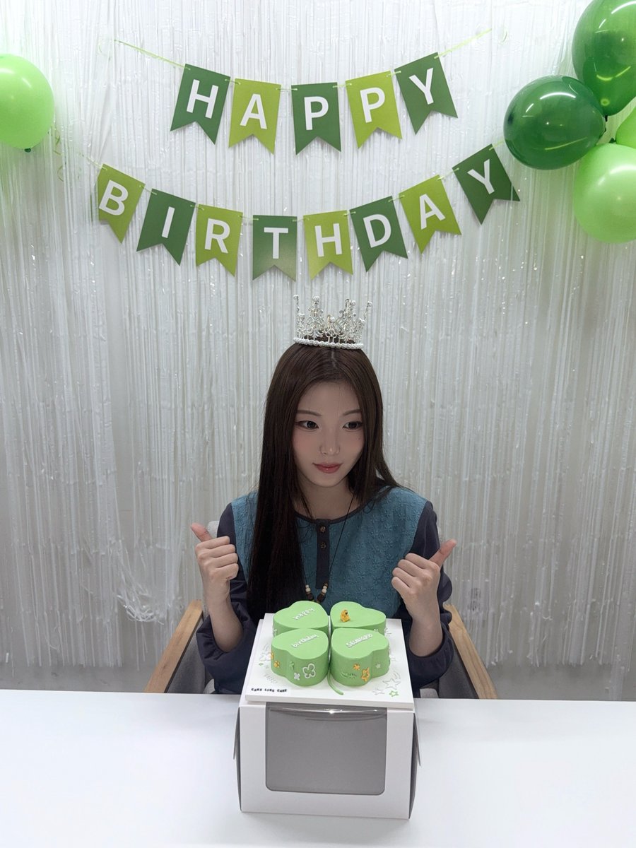 sa2m2nam3's tweet photo. [#SMNote] #HAPPY_SEUNGJOO_DAY

사랑하는 로미이이 🩵🩵🩵
오느른 9월 24일!!! 세마넴 막내 저 슨주의 생일이었습니다아!!! >_< ♡♡ 
사실 어제까지도 정말 실감이 안 났는데
로미께서 많이 축하해주신 덕분에 이번 생일도 정말 행복하고 감사하게 보낼 수 있었어요!! 🥹
정말… 언제나 생각했지만 오늘 다시, 나는 로미 없이 못 산다아!!! 라고 생각했습니다아 ㅎㅎ
로미이!!!! 진짜 너무너무 감사합니다 😭😭
저의 상징 클로버!! 🍀처럼 로미에게 펼쳐지는 나날들이 행운으로 가득했으면 좋겠어요!!
언제나 너무너무 감사드리고 앞으로도 더 열심히 해서 로미랑 더 많이 만나고 함께할 수 있게!!! 노력하겠습니당!!!! 😆💕💕
로미 정말 정말 너무 감사드리고.. 사랑해용!!!!!!!! 💚💚☺️🩷

#승주 #SEUNGJOO #スンジュ 
#SAYMYNAME #세이마이네임 #SMN #セマネ