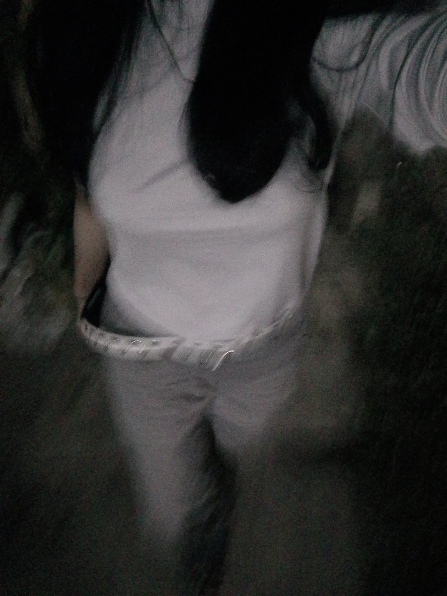 Mustalgiia's tweet photo. Ngrasa cakep dah gw kalo pake baju putih ini, jeans sama belt itu. Delsoon kalo gw udah ngrasa malu :) https://t.co/8y7MDsfQsD
