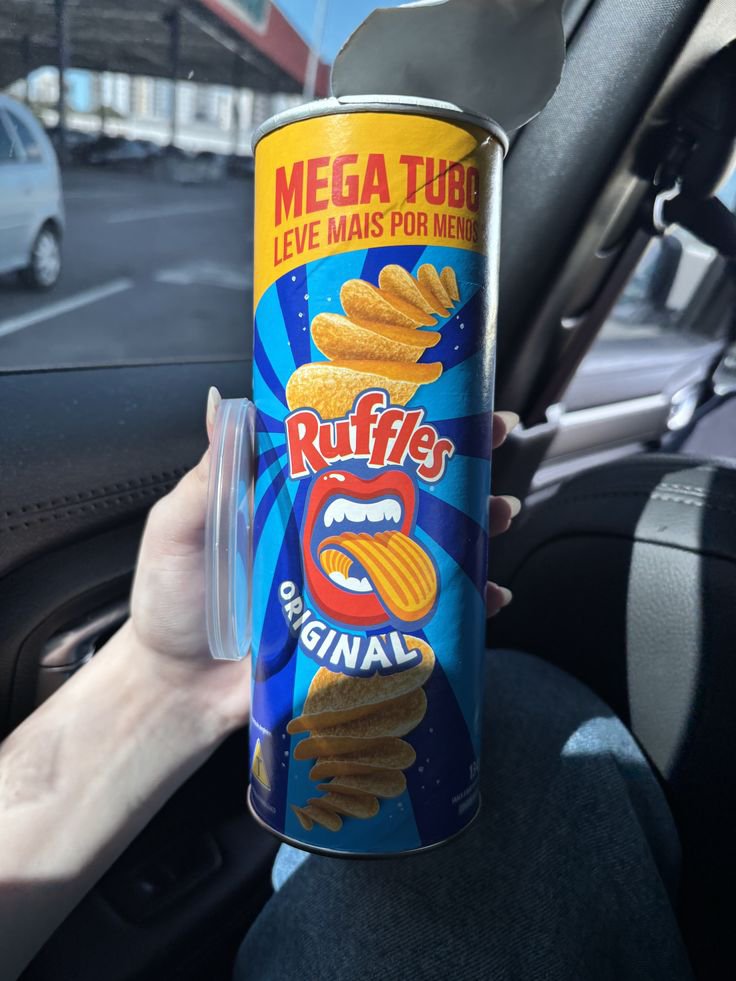 Danibruny's tweet photo. Pringles e puro marketing e sabe a papelão.A stax humilha em sabor e mais barata.Quem tem paladar sabe 😋 https://t.co/xVAzkQXbCv