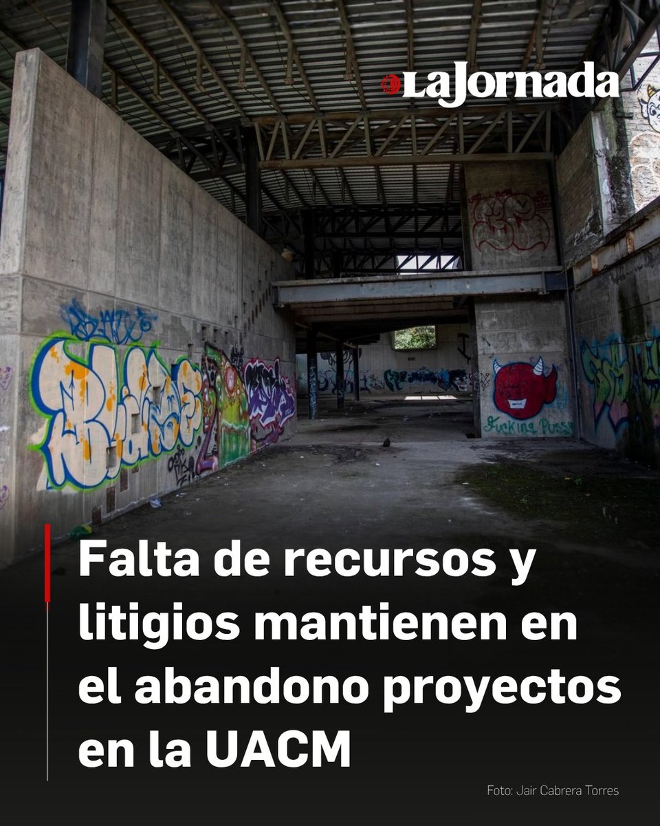 lajornadaonline's tweet photo. Lo que fue proyectado como aulas educativas, biblioteca, auditorio y laboratorio de energía, hoy son edificios abandonados que se encuentran en obra negra dentro de dos planteles de la Universidad Autónoma de la Ciudad de México (UACM), los cuales no se pueden intervenir por falta de recursos; además, son parte de litigios que se mantienen desde hace 10 años.

Estos inmuebles se encuentran en los planteles San Lorenzo Tezonco y Del Valle, cuyo estado es considerado “daño patrimonial e institucional a la comunidad universitaria”, afirmó la maestra Fabiana Medina, secretaria técnica de la Comisión de Planeación Institucional, Desarrollo y Gestión Universitaria del Consejo Universitario, quien ofreció un recorrido a este diario.

Más información en: https://t.co/vllFcZL743