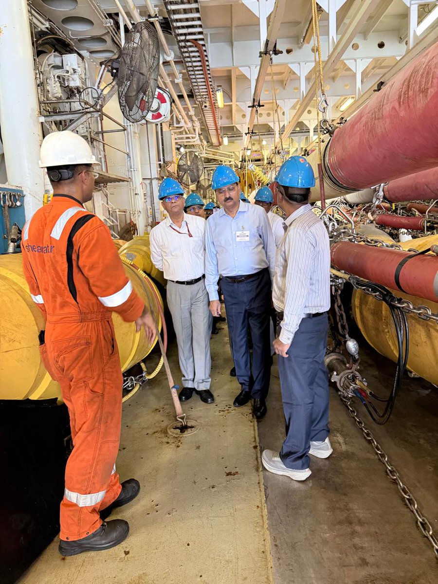ONGC_'s tweet photo. From vision to action. From depth to discovery.

#ONGC has commenced its offshore data acquisition campaign in the Western Offshore, translating the Hon’ble Prime Minister @narendramodi Ji's visionary #SamudraManthan initiative into action and advancing India’s quest for long-term energy security.

The campaign was formally kicked off on 24 September 2026 by ONGC Director (Exploration) @opsinhaONGC along with senior officials, marking an important step towards deepening the understanding of India’s offshore sedimentary basins and identifying new opportunities for hydrocarbon discoveries.

Using state-of-the-art 3D Broadband Seismic technology, with data acquisition, the programme will generate high-quality subsurface insights to strengthen future exploration and enable evidence-based resource development across India’s offshore frontiers.

As the seas are churned for new possibilities, ONGC continues to lead from the front: exploring deeper, discovering more and securing India’s energy future. 

One Ocean. One Effort. One Purpose.

#EnergyNowAndNext #YouAreEnergy

@PetroleumMin | @HardeepSPuri | @OfficeofHSP | @TheSureshGopi | @Secretary_MoPNG | @neerajmittalias