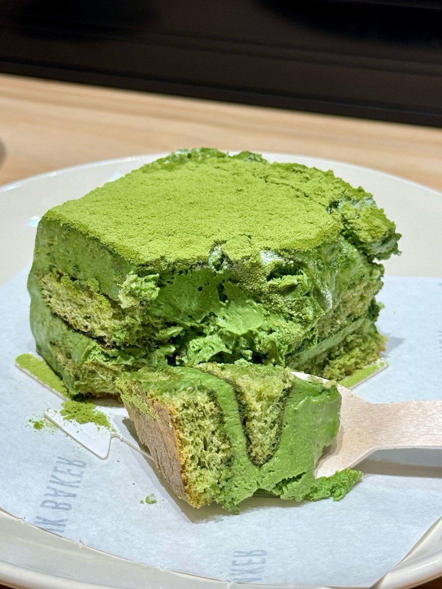 chrisnam548346's tweet photo. Treat yourself to Tokyo-style matcha tiramisu—creamy mascarpone pairs perfectly with earthy matcha and a hint of red bean. A sweet fusion you can’t miss!， https://t.co/dBgh8x3Q9E