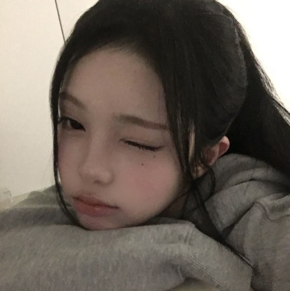 luzzsxs's tweet photo. 넌 내꺼야
이 싸가지도 없는
귀염둥아. ♡ https://t.co/UpvirkNaF2