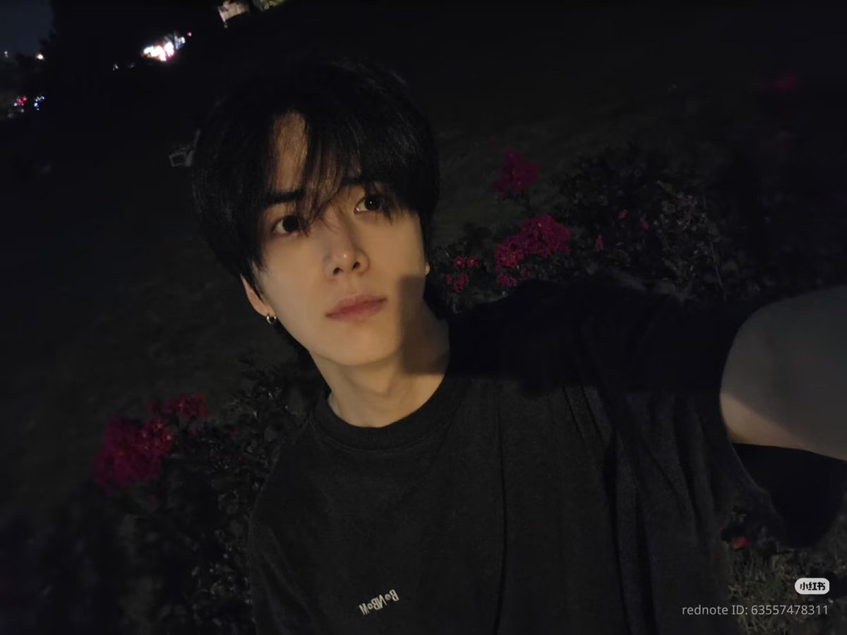 KYH_Global's tweet photo. 260924 Xiaohongshu update #YOUNGHOON

Happy Mid-Autumn Festival 🌕
🔗https://t.co/O5wEnCvtPm

#더보이즈 #영훈 #THEBOYZ #더보이즈영훈 🍞 https://t.co/D1lwVbaPBR