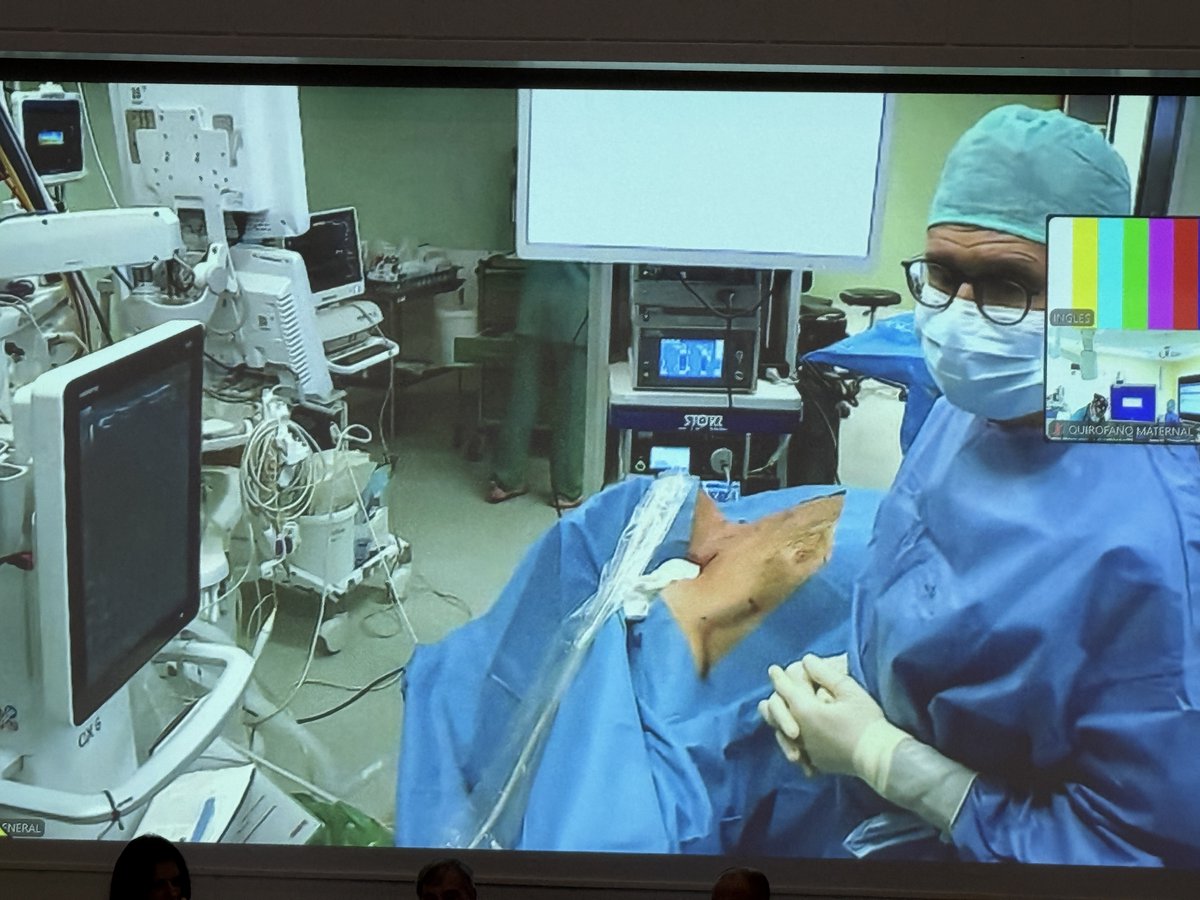 CirEnd_AEC's tweet photo. Cirugía en directo, sala llena y mesas con ponentes de máximo nivel en la reunión ibérica de cirugía endocrina @AreaUnoArrixaca @BeatrizFebrero @DrCassinello @RNCsantander @e67904 @PatriciaLueng13 @belenporrero @DeboraAcin @aecat_es @aecirujanos @FranciscoMPerr1 @JJRuiz_7 https://t.co/tmSNdAdsNu