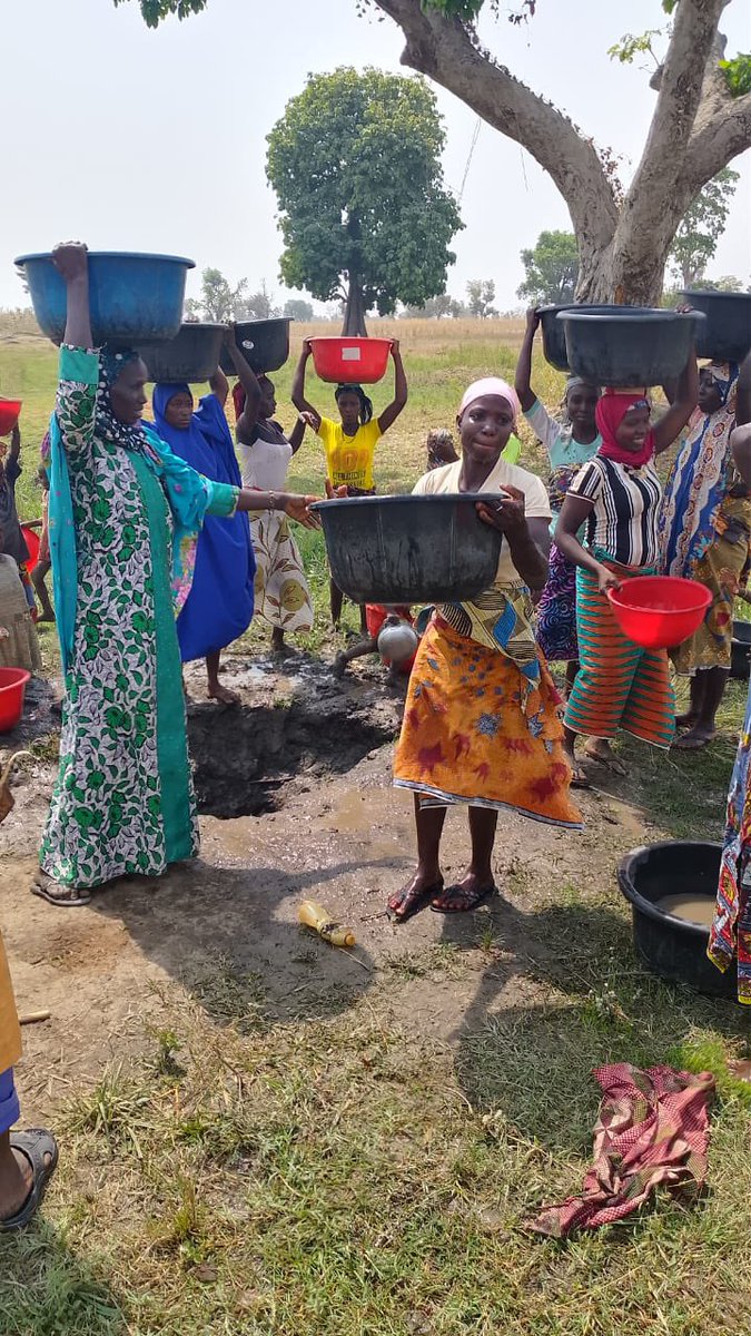 Buildawell_wtnf's tweet photo. Location📍- Mongoro Village
LGA - Bida
State 🇳🇬- Niger
Source of water 💧 - Pond
Project type - Water well
Tree planting 🌳
May Almighty Allah make it a successful project, Ameen. #Buildawell #PlantAtree https://t.co/WvXe9Ejf89