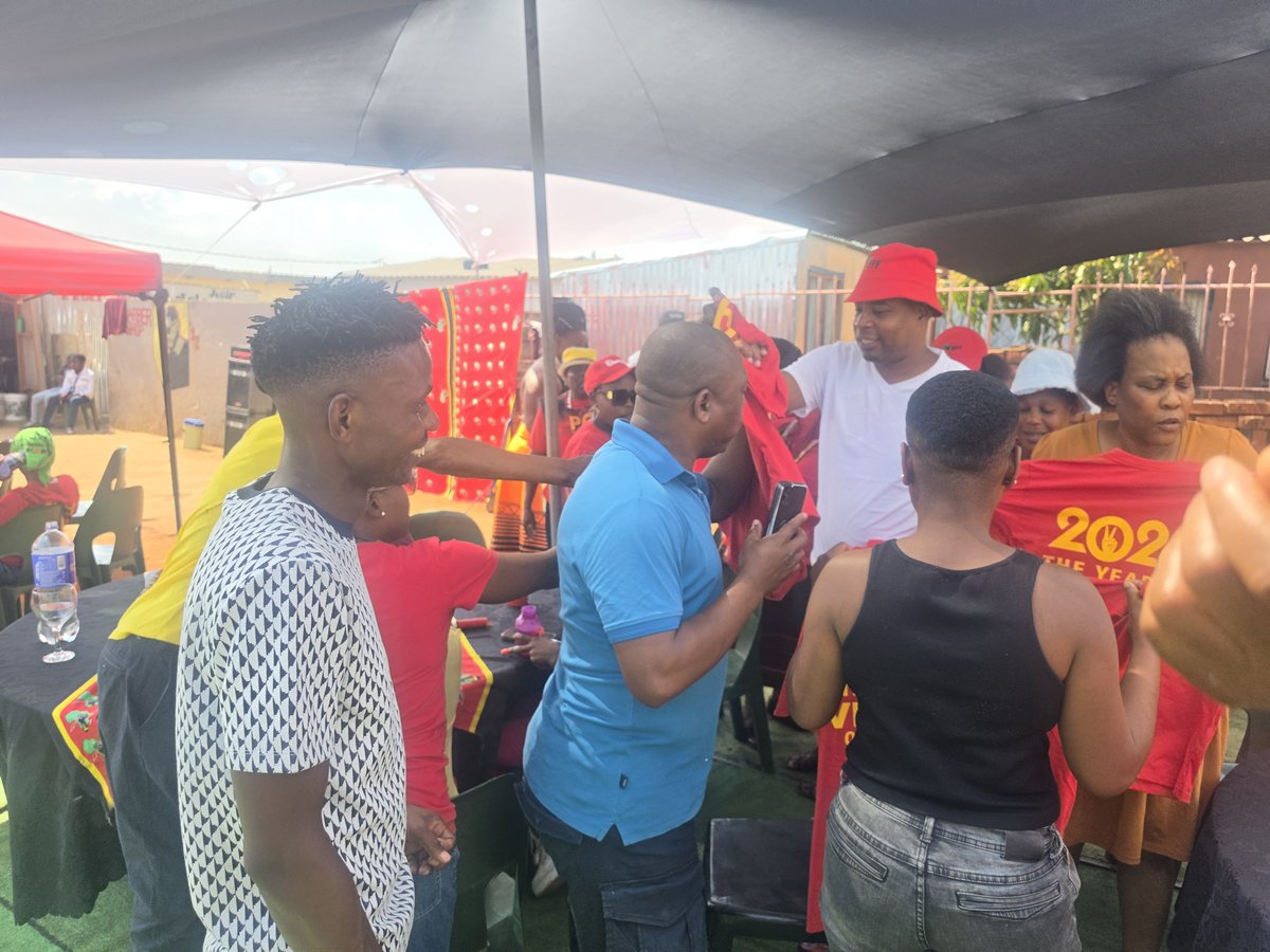 RamaboduObakeng's tweet photo. EFF Ward 72 Tshwane Heritage Event at Makhaza Street Atteridgeville. 

Without the return of the land there is no heritage, and urged fighters to continue advancing the agenda of the EFF. #VoteEff04Nov26 https://t.co/jcaU8ZRgpl