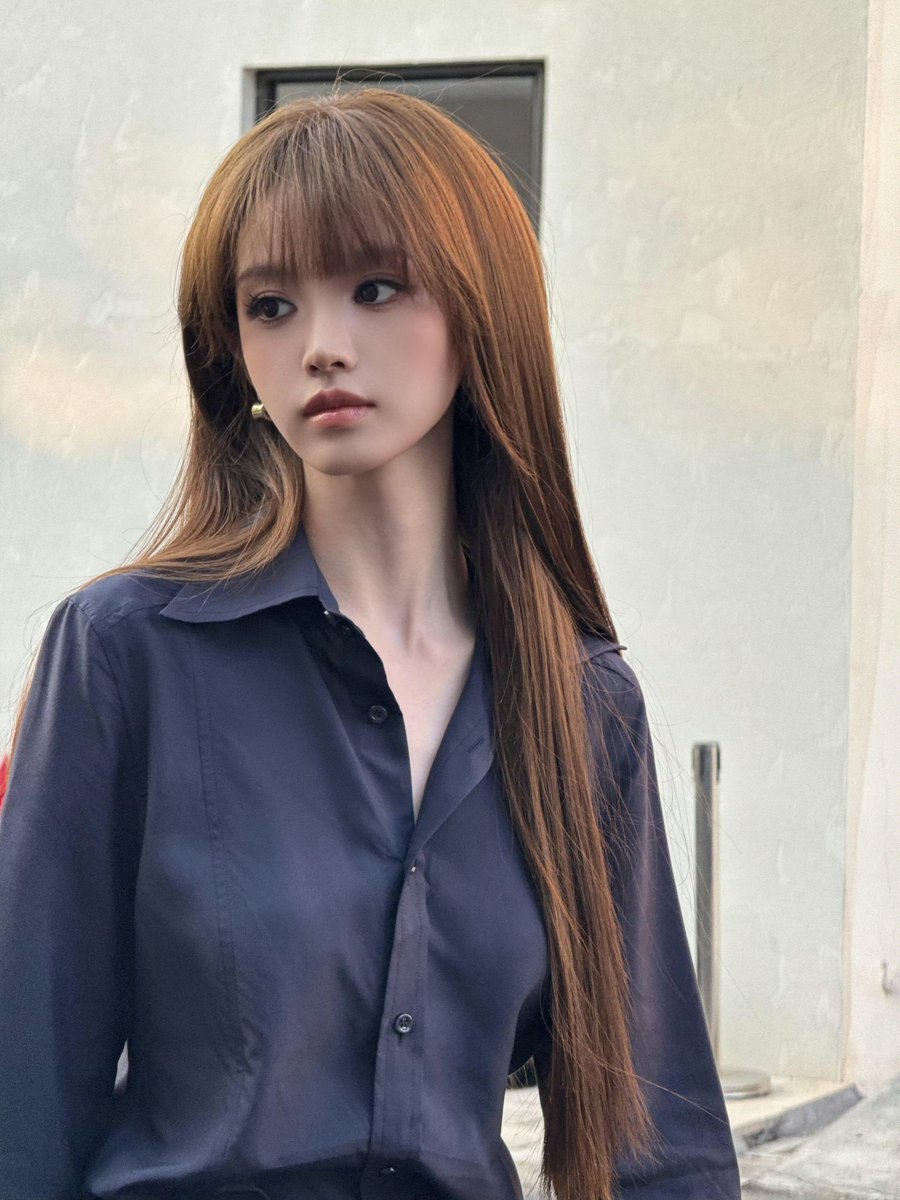 whiteAngell0009's tweet photo. 田曦薇ちゃん...めっちゃめちゃ造形美。首が長くてお顔も小さい...目もクリクリ...こんなに乙女が欲しいもの盛り沢山な可愛すぎるお顔立ちって希少すぎる... https://t.co/m8r6oM4pCo