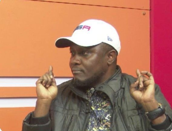 libizilibi255's tweet photo. The person who saw that killer punching the window is the only one who knows the real story. Ebisigade ebya mbu mbu eyo background noise! https://t.co/fc5URt38io