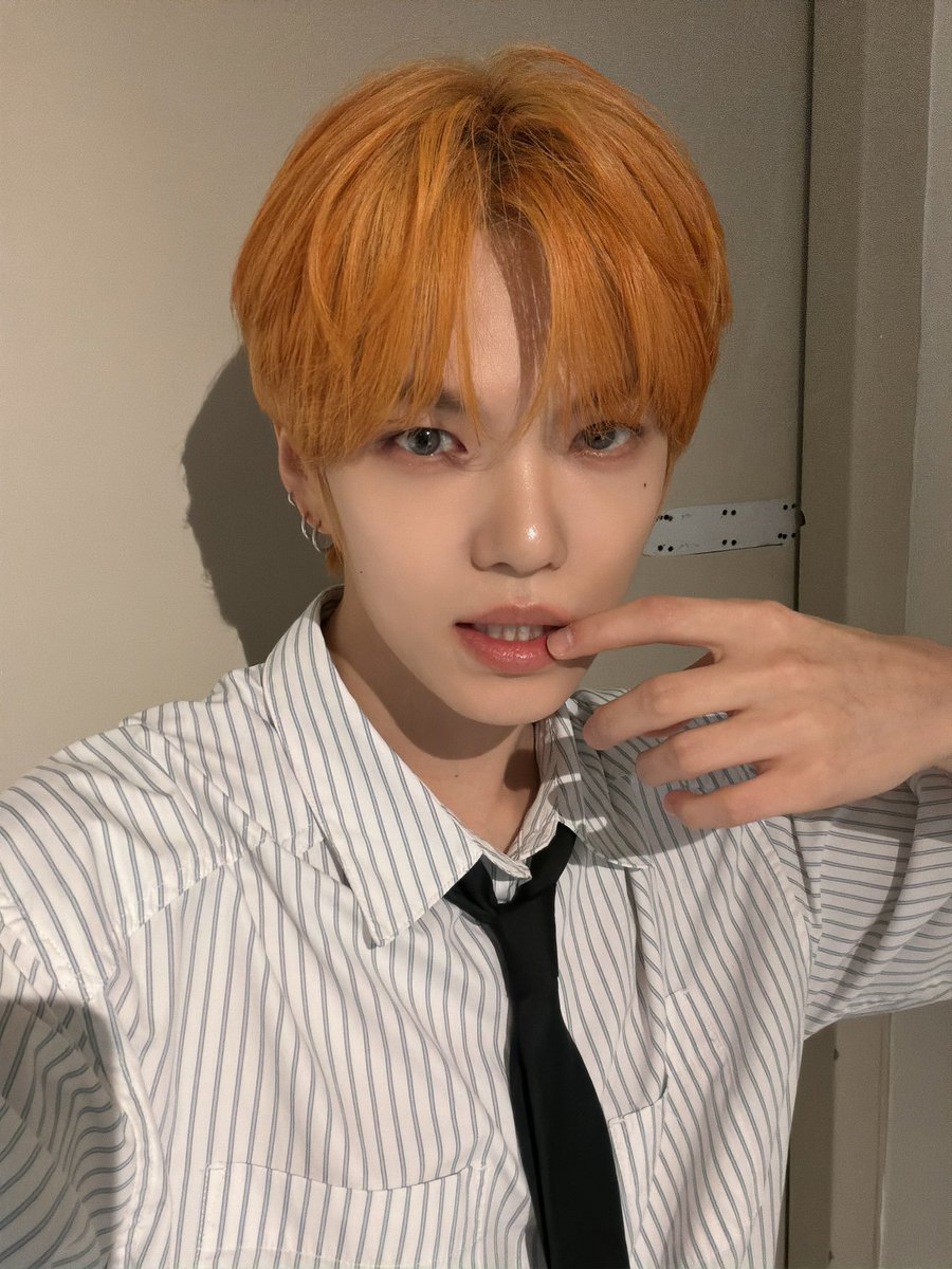 by_verivery's tweet photo. [#계현]

베러들 즐거운 추석 보내💕

#GYEHYEON
#베리베리
#VERIVERY https://t.co/hI95MjxgtC