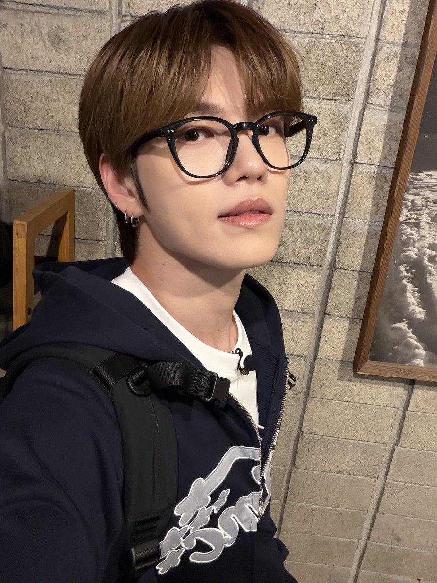 by_verivery's tweet photo. [#계현]

베러들 즐거운 추석 보내💕

#GYEHYEON
#베리베리
#VERIVERY https://t.co/hI95MjxgtC