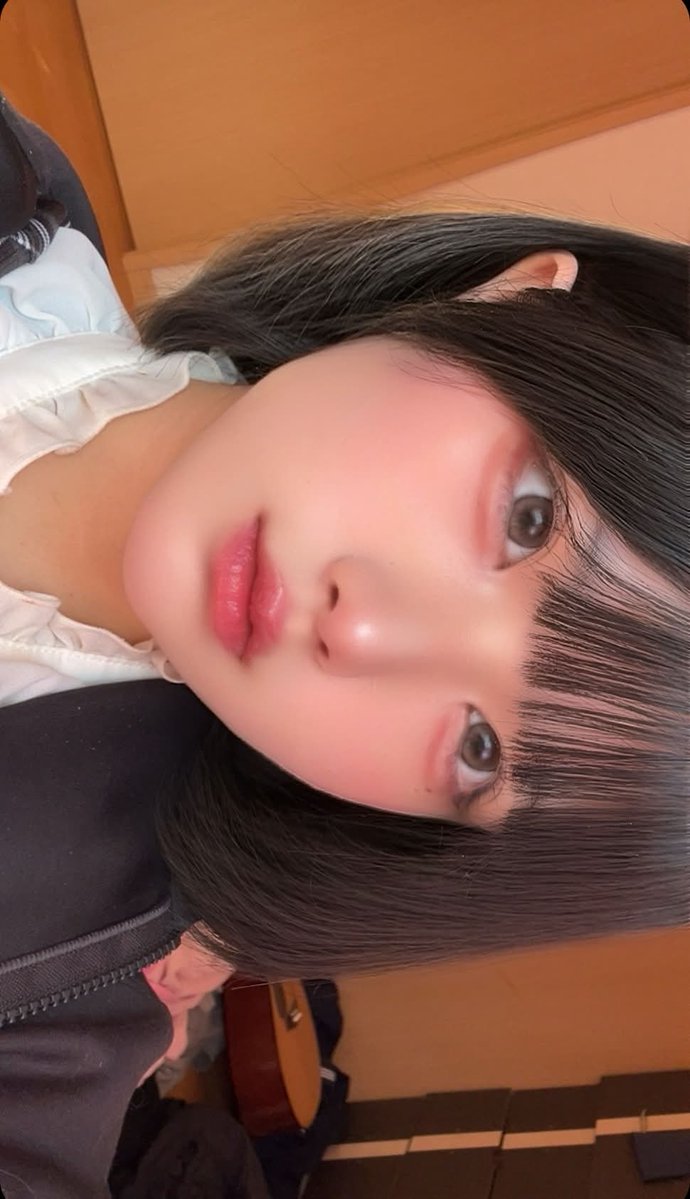 weird_rora's tweet photo. なに投稿したらいいかよくわからないので、自撮りとパンツ投稿してみます。
#jc #裏アカ女子 https://t.co/04N0zGt4fj