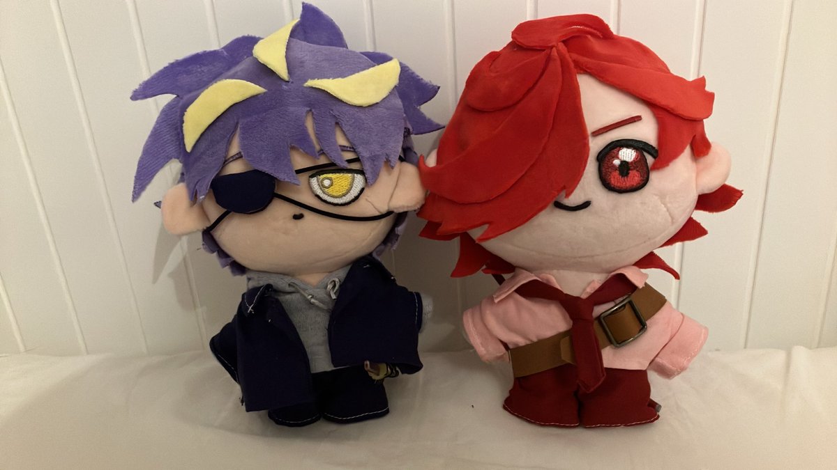 oogmjq's tweet photo. 🍠さんぬいぐるみ完成したけど、やっぱり髪の毛の布の色薄い､､､あとワッペンつけた時にアイロンで前髪にあとついた､､､それにやっぱ🍁くんと本体違うの買っちゃったからなんか違和感が､､､ https://t.co/5iXbZ0xEOL
