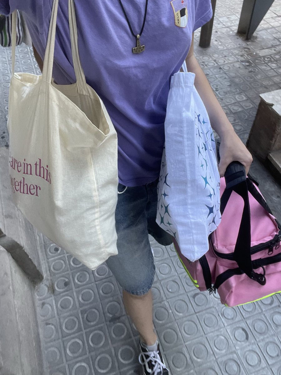 onacomapunt's tweet photo. A la ago: hi haura separació de tasques a sanitat i de gesttio de la farmaciolapq no hagi de carregarsho tot el cap.
2 setmanes de tram: https://t.co/xeGIdwUBdt