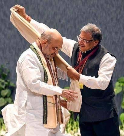 MohdWaseemINC's tweet photo. Gyanesh has only one mantra - 

Vote for BJP only 🤡.

#VoteChori https://t.co/0J7lcUaZtM