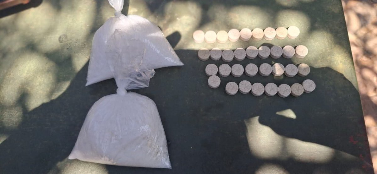 ZANewsFlash's tweet photo. PICS: A Nigerian national was yesterday arrested for drug dealing in Pretoria north. https://t.co/IyWELEwDUx