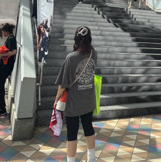 waniber_ayu's tweet photo. こんなに余韻から抜けられない
ビーバーのライブ久しぶり
もちろんライブハウスも楽しいんだけど
本当に人数じゃなくて、ドームという場所じゃなくて、セトリじゃなくて
全力で楽しんで、未来を見てる
輝いてる4人が見えたことが幸せだった https://t.co/yCKVq88OgM