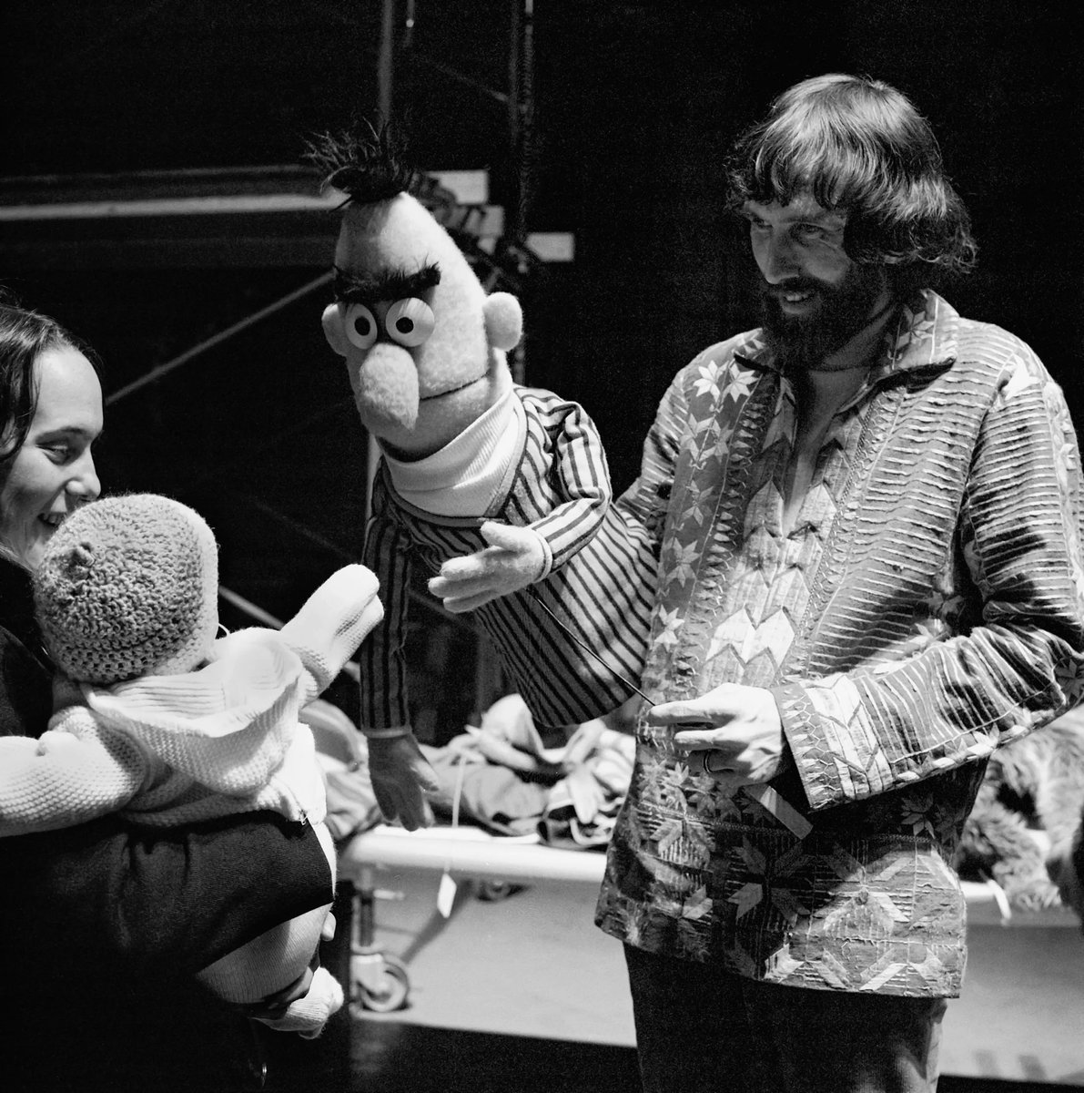 EAxcount17934's tweet photo. Happy heavenly 90th birthday to the legendary Jim Henson. 🕊️

The creator of the muppets from Sesame Street, founder of The Jim Henson Company, and the performer behind many of his company's most famous characters, including Kermit the Frog, Ernie, and Rowlf the Dog. https://t.co/cO9ixe5GWY