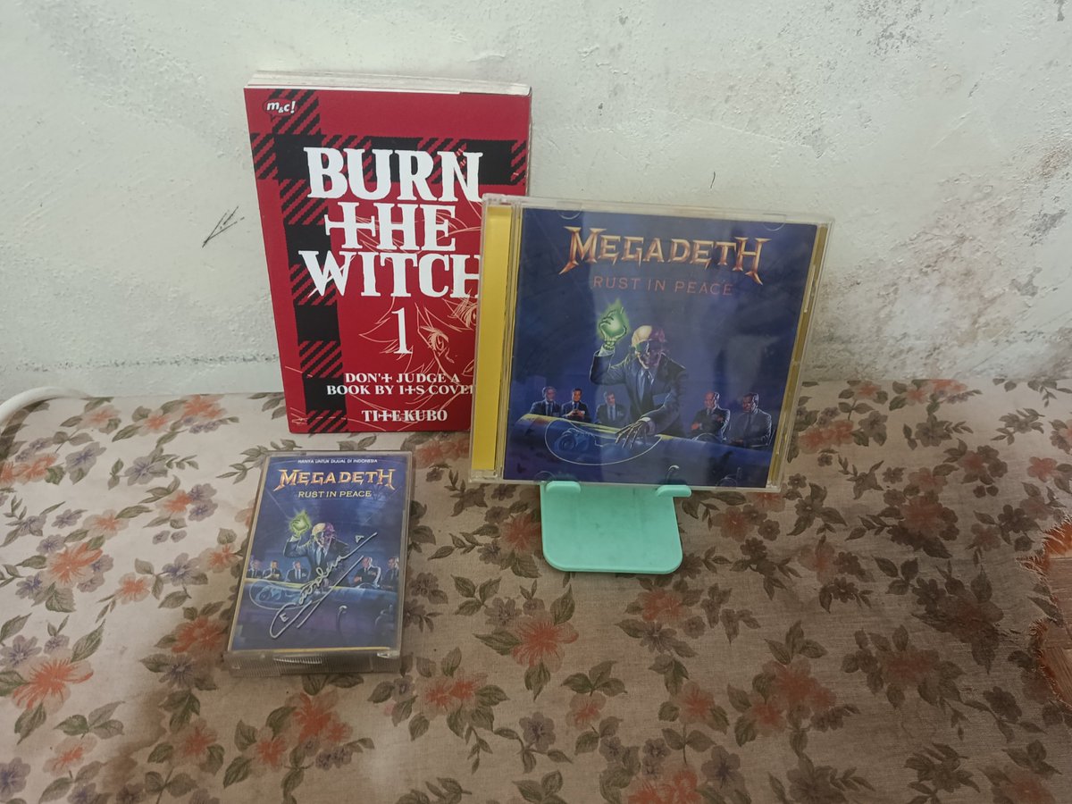 vladsyarif13's tweet photo. 36 Tahun Megadeth - Rust In Peace
24 September 1990 - 24 September 2026.
Album thash metal biru yang Megadeth :v
#megadeth
#thrashmetal
#heavymetal
#cd
#compactdisc https://t.co/6qXezrl5La