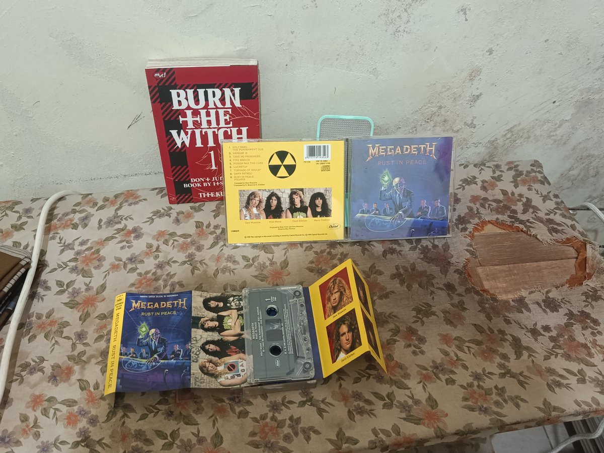 vladsyarif13's tweet photo. 36 Tahun Megadeth - Rust In Peace
24 September 1990 - 24 September 2026.
Album thash metal biru yang Megadeth :v
#megadeth
#thrashmetal
#heavymetal
#cd
#compactdisc https://t.co/6qXezrl5La