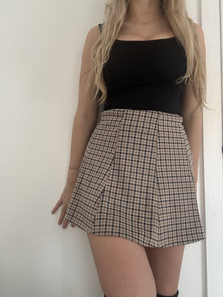 Poppy_belle971's tweet photo. Would you stop scrolling? ๐
#OnlyFans #OnlyFansGirl #UKCreator #Blonde https://t.co/o3SHFVYVGE
