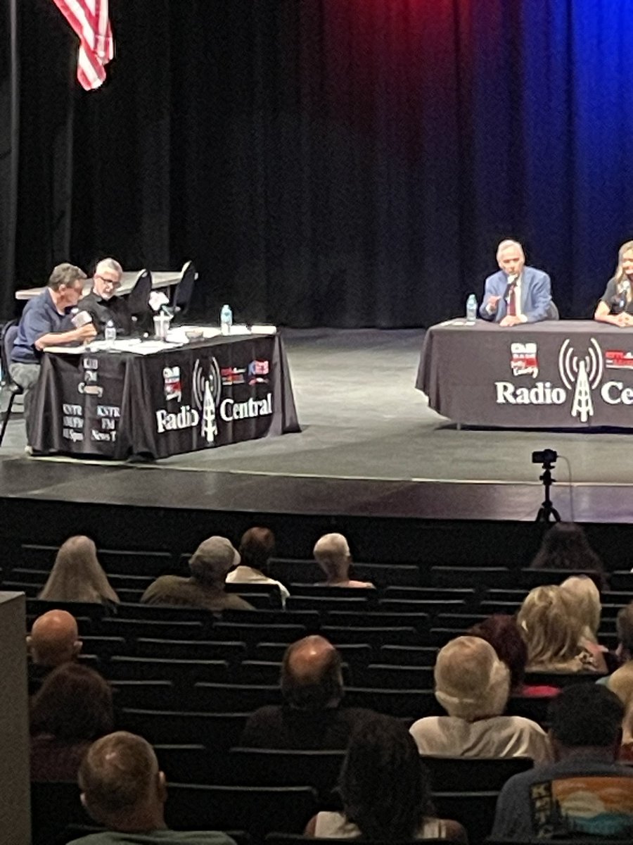 LaraGoodell's tweet photo. Candidate forum last night at Lake Havasu high school!
@davidroseaz @TPAction @HeapRalph67395 @andybiggs4az @votewarren https://t.co/e8IZPcVz18
