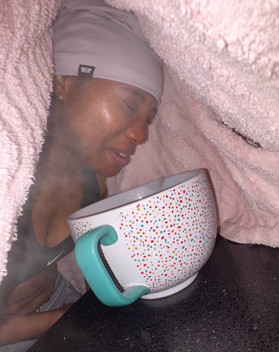 taycesoddly's tweet photo. my girl is getting sick so i gave her a steam bath and she acted like it was medieval torture https://t.co/jYU4bjKehb