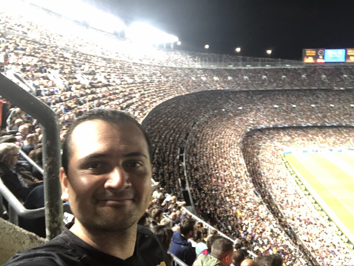 emprendedor504's tweet photo. @FCBarcelona_es Partido de Champions Vs Inter. Yo vi jugar a Messi! https://t.co/xFhg2gX50C