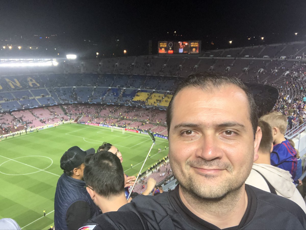 emprendedor504's tweet photo. @FCBarcelona_es Partido de Champions Vs Inter. Yo vi jugar a Messi! https://t.co/xFhg2gX50C