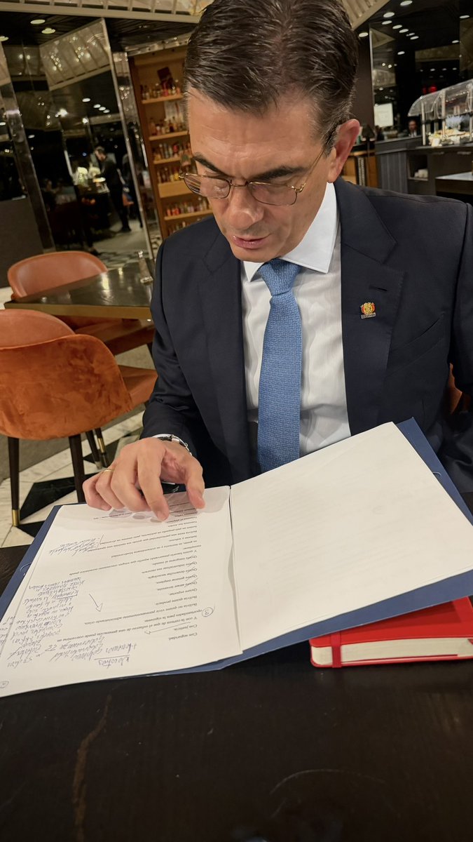 Rodrigo_PazP's tweet photo. Primera Asamblea General de las Naciones Unidas como presidente de nuestra gran Patria. Vamos con todo. 🇧🇴 https://t.co/aqAun4R4Uh