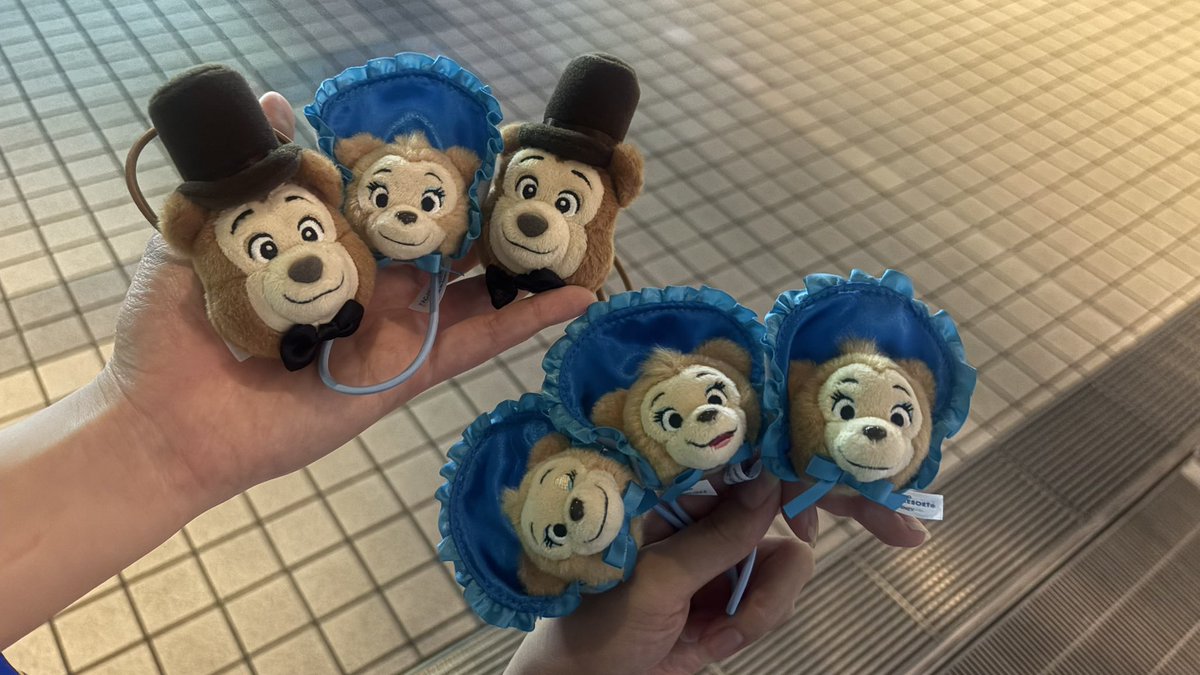 KK_D22's tweet photo. カンベアのボンネット買いに行ったんだけど https://t.co/Ve8fraNNHd