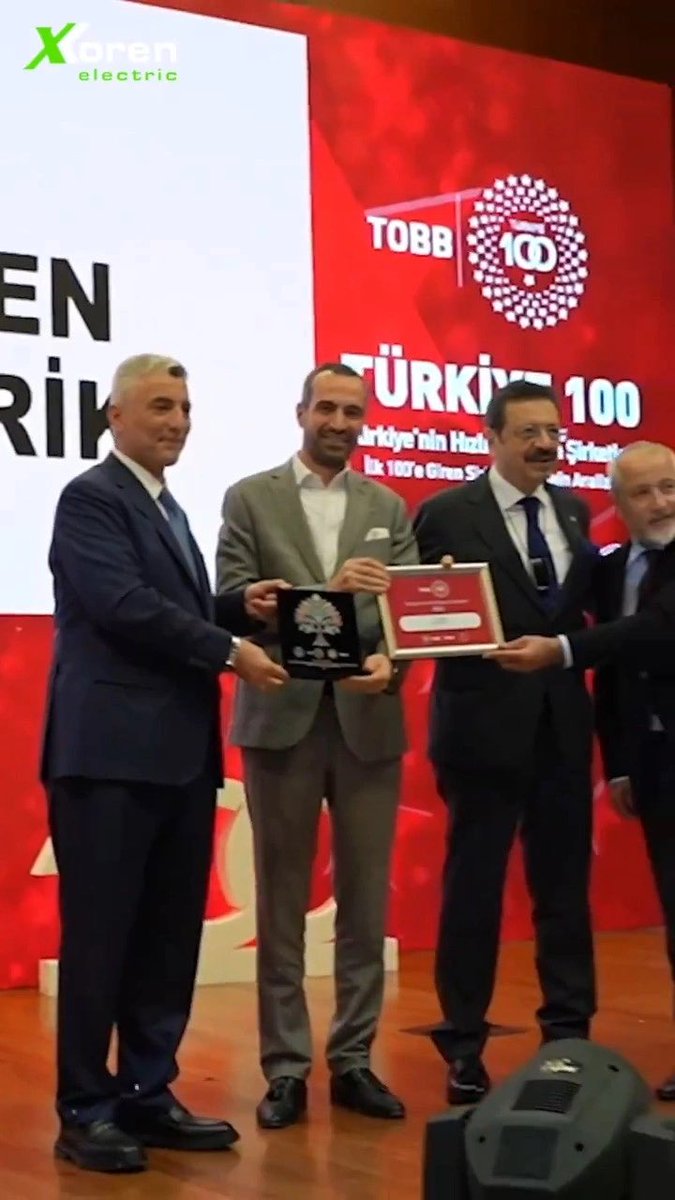 AybarsHanTC's tweet photo. ❌ #SONDAKİKA ‼️

MUHAMMED YARIZ’IN ARABALARINI ALAN BAKIN KİM ÇIKTI❓

Hasan Kaytan, Muhammed Yarız’dan 12 bin liraya süper lüks otomobiller aldı. 

Şanlıurfa’da dondurma satarken TOBB ödülüne yükselen Kaytan’ın akrabaları Ahmet ve Harun Kaytan’dır.

#TeraFonMağdurları #PusulaPortföy