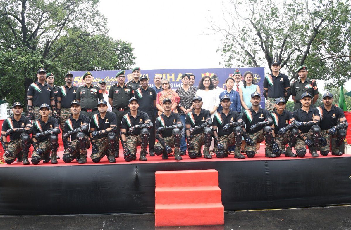 easterncomd's tweet photo. Under #ProjectShauryaSambandh, #EasternCommand organised a #BikeRally from #VijayDurg, #Kolkata, which was flagged off by #GOC, #BengalSubArea. The rally will cover approximately 1,840 km across #WestBengal, #Odisha, #Jharkhand and #Bihar, connecting with #Veterans, #VeerNaris and #VeerMatas.
The initiative honours their service and sacrifice while strengthening the enduring bond between the #IndianArmy and its #Veterans and their families.
#प्रोजेक्ट_शौर्य_संबंध के तहत, #पूर्वी_कमान ने #विजय_दुर्ग, #कोलकाता से #BikeRally का आयोजन किया, जिसे #GOC, #BengalSubArea ने रवाना किया। लगभग 1,840 किमी की दूरी तय करते हुए यह रैली #पश्चिम_बंगाल, #ओडिशा, #झारखंड और #बिहार से गुजरेगी तथा #पूर्व_सैनिकों, #वीर_नारियों और #वीर_माताओं से जुड़ेगी।
यह पहल उनके सेवा और बलिदान को सम्मान देने के साथ-साथ #भारतीय_सेना और #पूर्व_सैनिकों एवं उनके परिवारों के बीच मजबूत संबंध को और बेहतर बनाने की दिशा में एक महत्वपूर्ण कदम है।
#भारतीय_सेना
#पूर्वी_कमान
#IndianArmy
#EasternCommand
#ShauryaSambandh
#Veterans
#ESM
#WeCare
@adgpi
@SpokespersonMoD
@official_dgar
@ProDefKolkata
@HQ_DG_NCC
@PIB_India
@jhar_governor
@GovernorBihar
@GovernorOdisha
@lokbhavan_wb
@DIAV20
Facebook - https://t.co/Eg2OAat4FT
Instagram - https://t.co/s0JfclVeBC