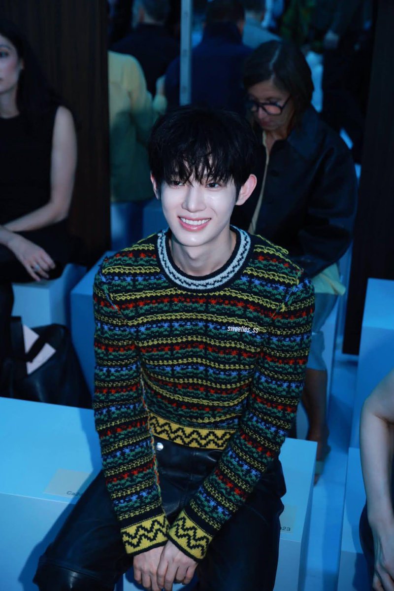 klimh3's tweet photo. Cười xinh kinh khủng.  Muốn nhìn thấy Siwoo cười mãi thôi. Mong Siwoo luôn hạnh phúc vui vẻ

PARK SIWOO AT MARNI MFWSS27
#PARKSIWOOxMARNI
#PARKSIWOOxMARNIFWSS27
#PARKSIWOO #박시우 https://t.co/Mlo1hHOlKI