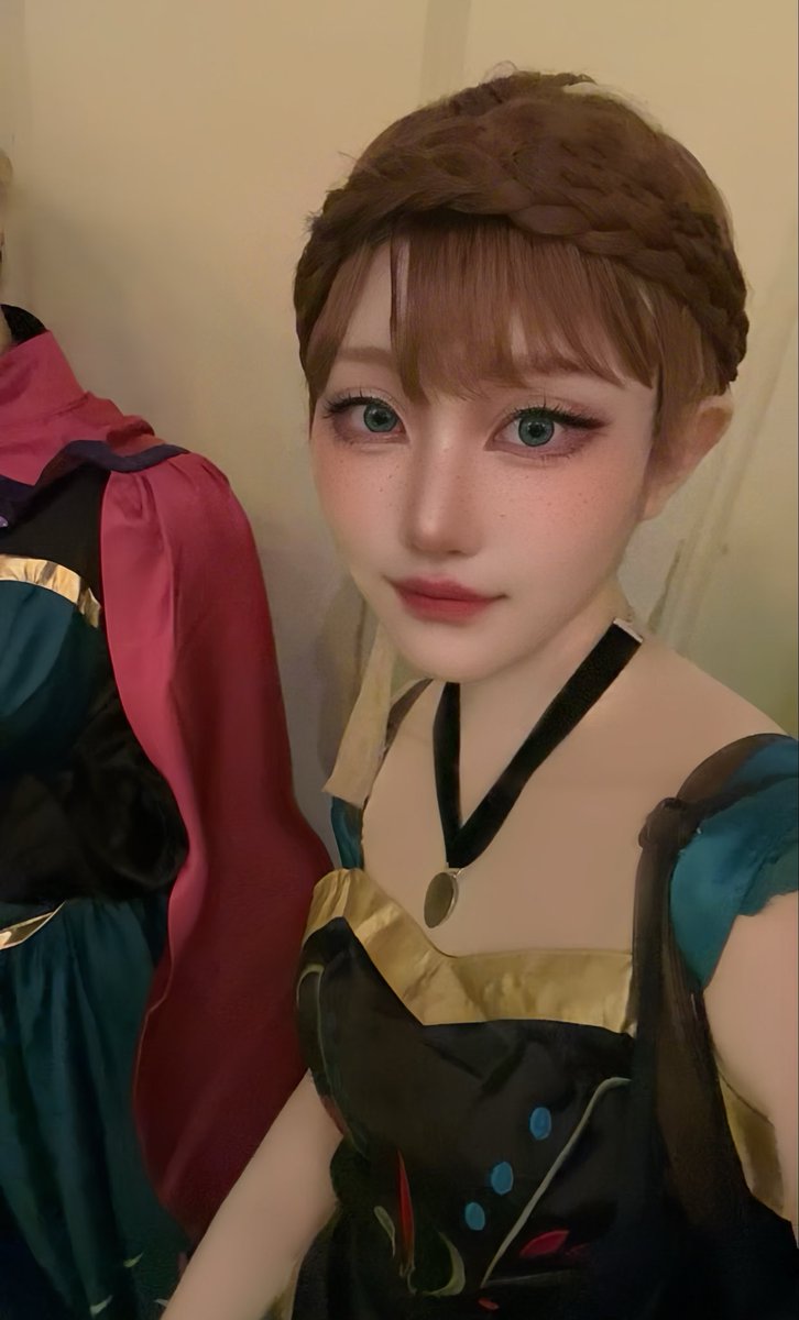 ryuu__kA__'s tweet photo. 戴冠式コーデで🌊でした！

#dハロ仮装2026 https://t.co/t0tXJn3rNc