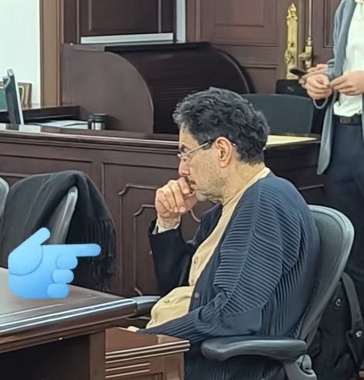 chatos62's tweet photo. Un HP
Despreciable, vago, no trabaja, va a 
tragar al congreso, más de 20 años 
viviendo de la teta del estado y a
favor siempre de sus amigos, los 
narcoterroristas FARC y ELN.
Es un guerrillero solapado, no se
baña, el sueldo que gana nunca le 
alcanzó para arreglarse la jeta. https://t.co/ZTo1lbdqhJ