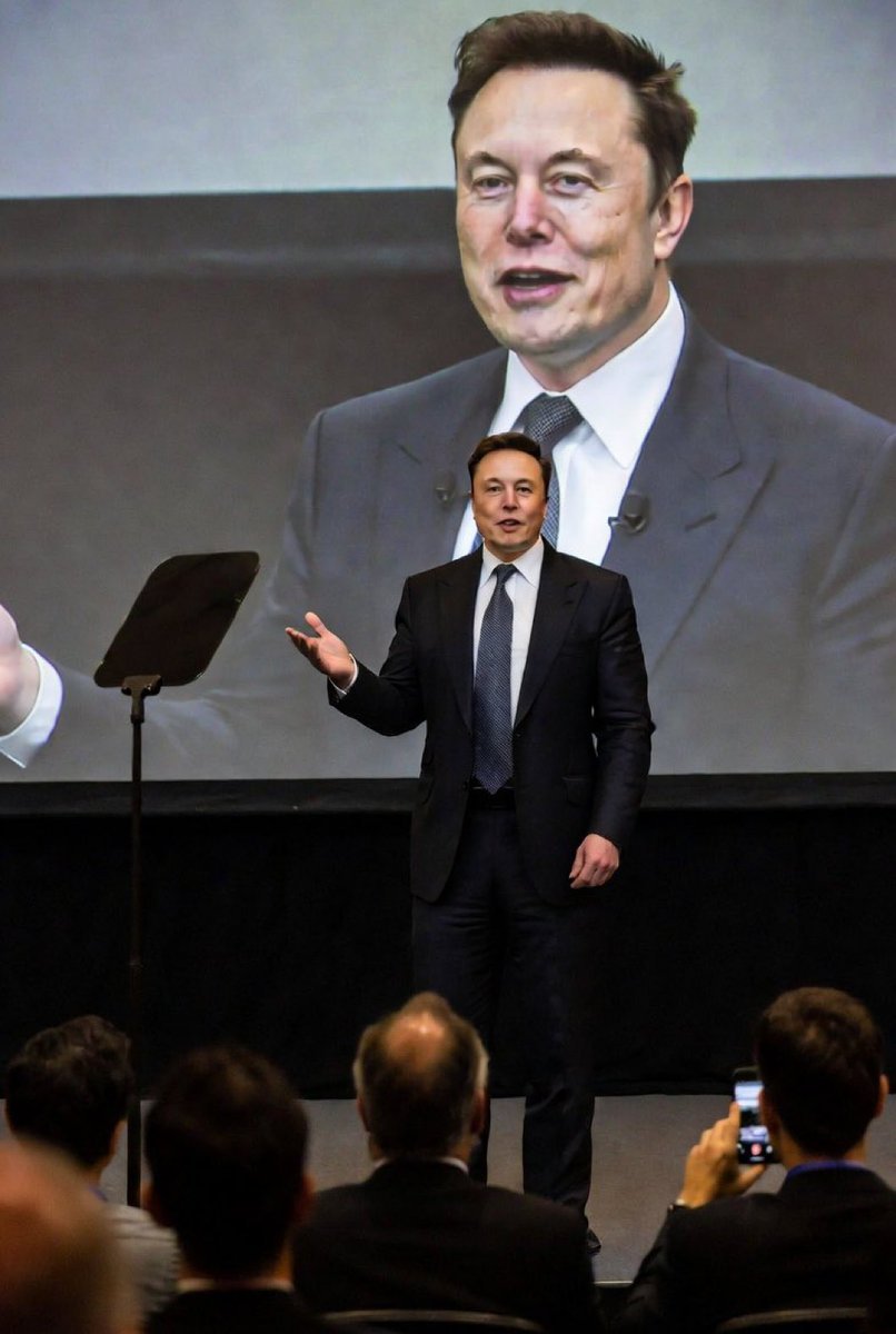 ESPACEldv's tweet photo. 🚨 BE HONEST:

If everyone turned against Elon Musk, would you still stand by him?

🟢 YES
🔴 NO

What’s your answer? 👇 https://t.co/deMIfl8Brg