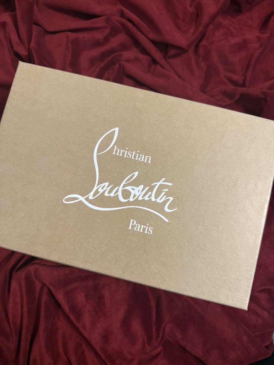 sharrosax's tweet photo. I don’t think anything hits like buying your first Christian Louboutin heels, like it just feels like a massive accomplishment.

Especially when they’re gifted 🥹😮‍💨 https://t.co/J6ijNOQeKx