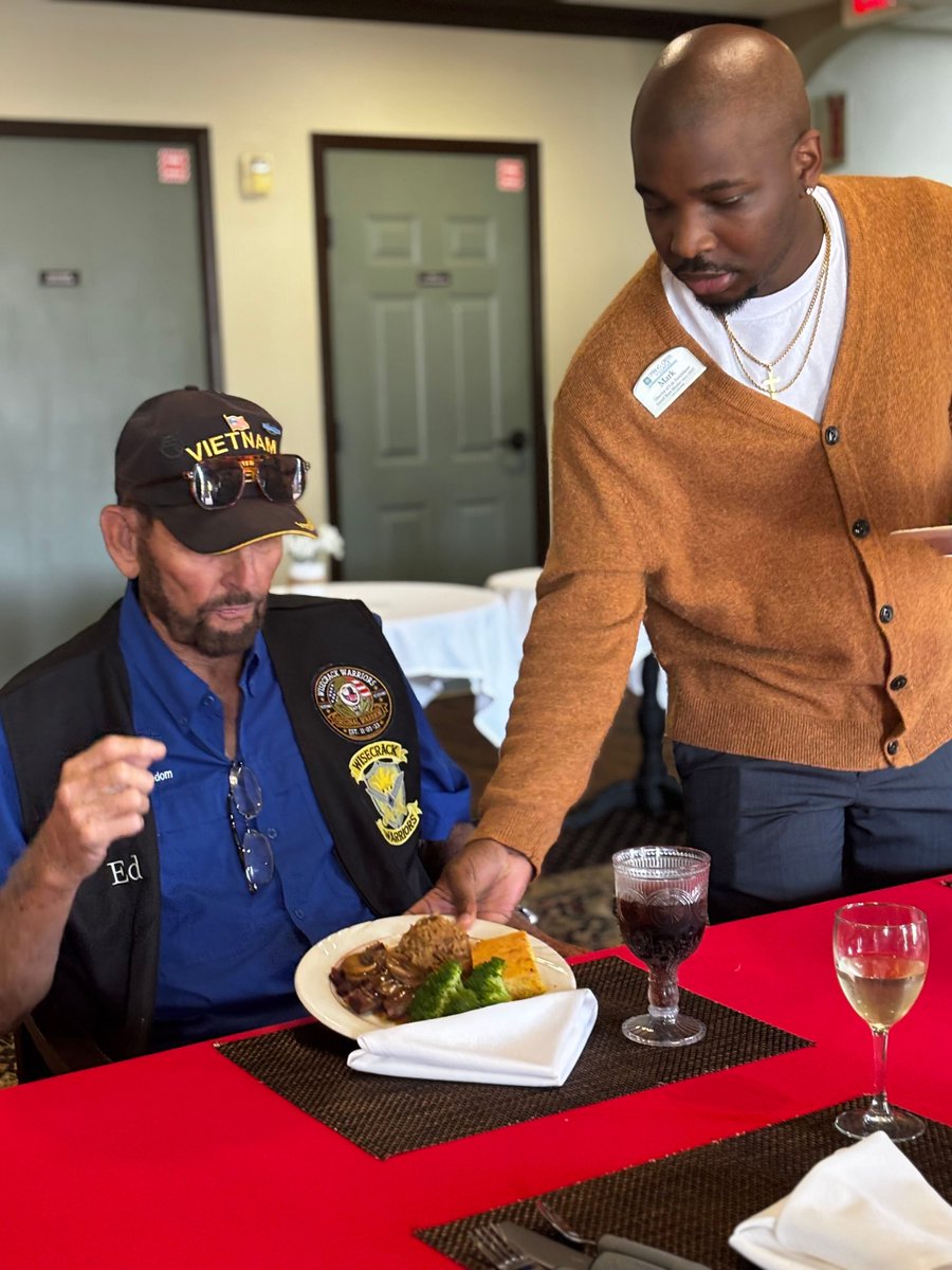 WiseCrackWS's tweet photo. Our inaugural visit to Spring Creek Village was a success! 🇺🇸

Great lunch, better company, plenty of stories &amp; laughs with their veterans—and they've already invited the Wisecrack Warriors back.

We can't wait!

Vets visiting vets. That's what it's all about! 

#VetVisits https://t.co/csA7sjMt7t