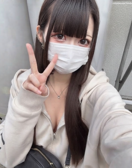 eleaw57575679's tweet photo. なんか連休明けたと思ったらもう週末だね！
仲良くなれる人いませんか？
お誘いしてみてね！
たのしみたいな！
＃大阪 https://t.co/o7ZLsNTg46