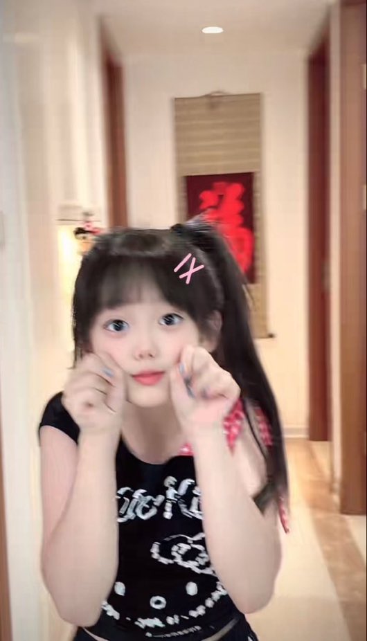 erin76nu0's tweet photo. 今晚继续……

谁要锐评15岁的福！！

要看的来撒～我直接发啦！！

不要🚪，看完不许说黑就行！！ https://t.co/HgwWUppeFs